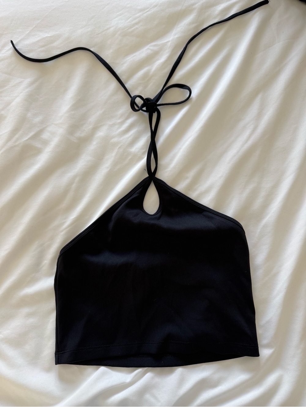 ZARA Black Halter Crop Top with Keyhole - Picture 2 of 4